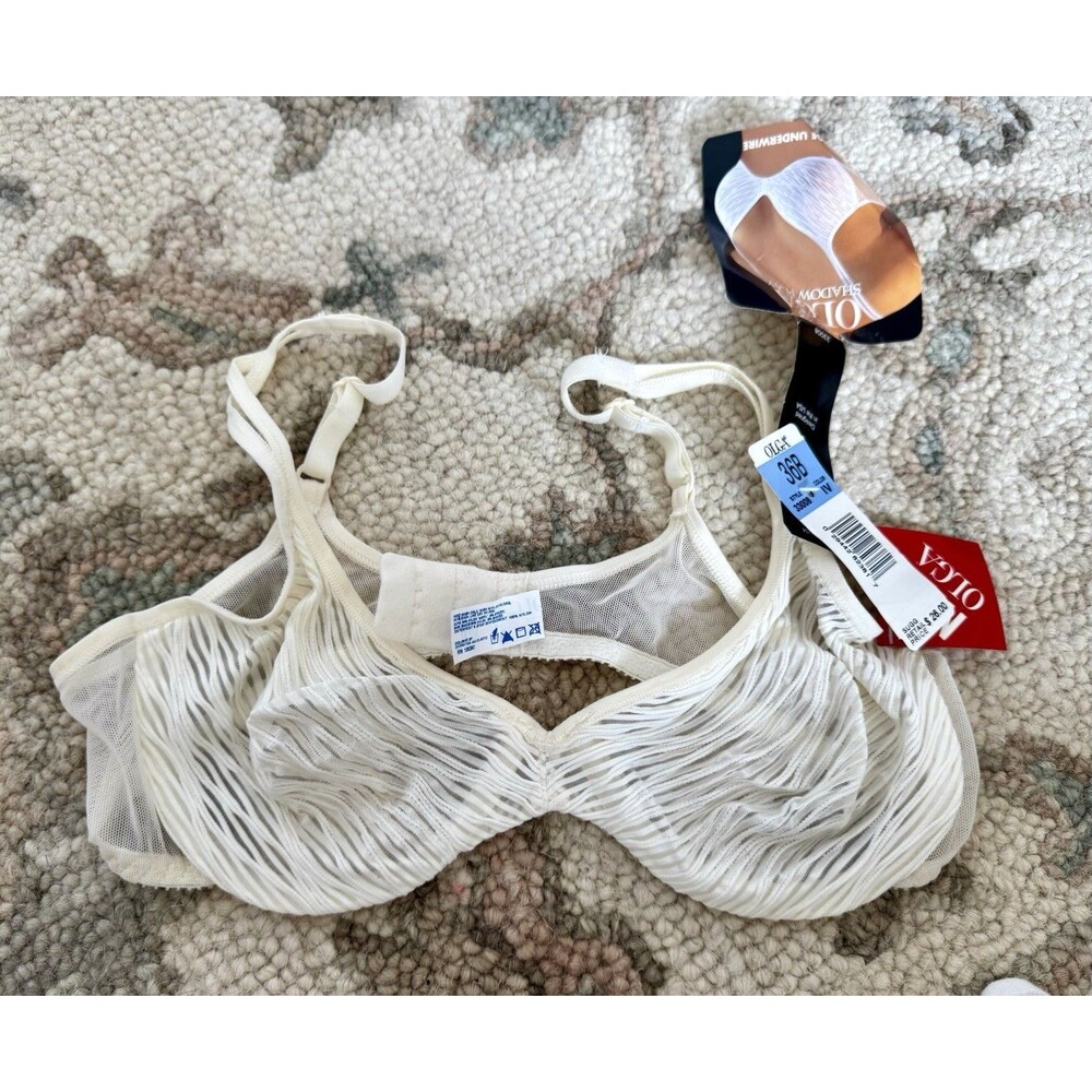 NWT Vintage Olga Women’s Bra White Nylon Soze 36B Lace